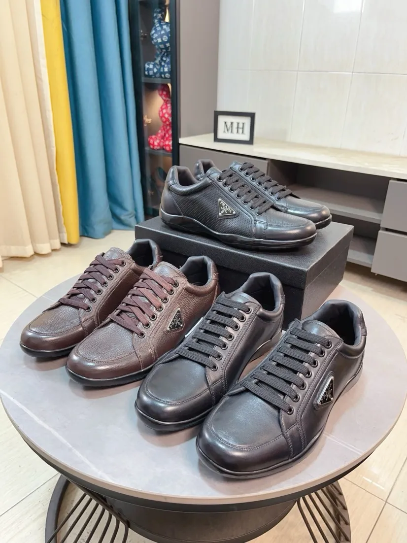 Men's shoes 💰560🌹🌹 High-quality new men's shoes 💰prada (Prada) counters are on the market at the same time. The new men's shoes and 😘fabrics are selected from imported mesh and glue-spraying technology. Imported cowhide lining. 👍🏿High-end☄️Open-molded non-slip rubber outsole, exquisite lines, simple and elegant, comfortable and high-end for leisure travel. Code number: 38 to 44
